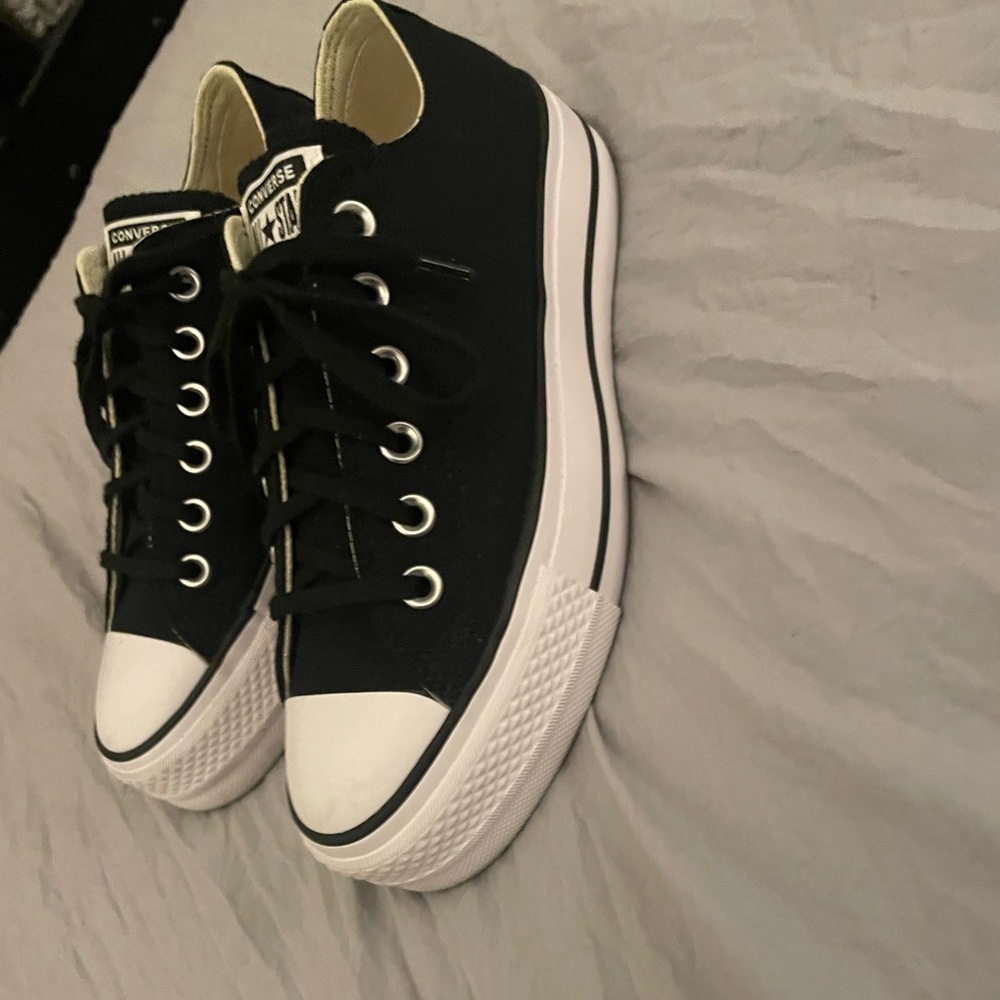 Converse Chuck Taylor lift platform low top. Black/White, 6.5. Great  condition!